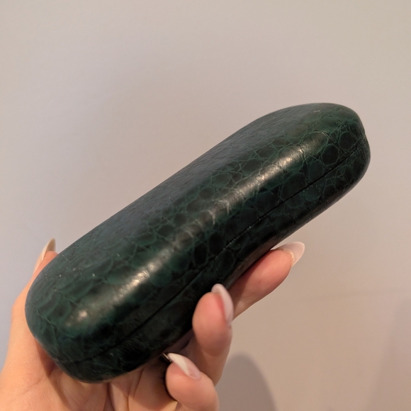 Green Textured Eyeglass Case - Picture 2 of 6